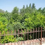 Valencia Grove Miliou