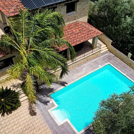 Valencia Grove Miliou