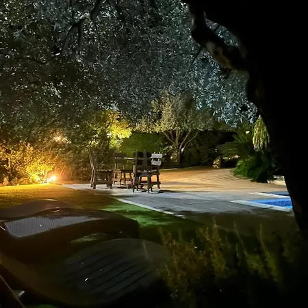Valencia Grove Villa