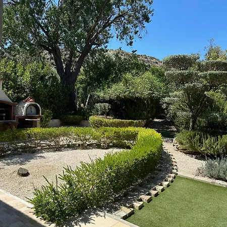 Villa Valencia Grove *