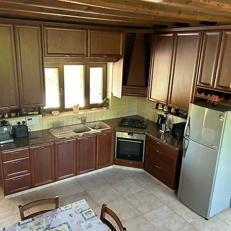 Valencia Grove Willa