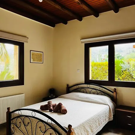 Villa Valencia Grove