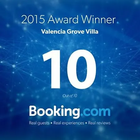 Valencia Grove Villa *