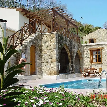 Valencia Grove Villa *