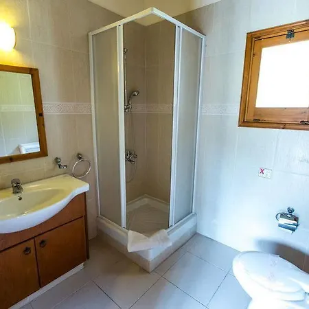 Willa Valencia Grove