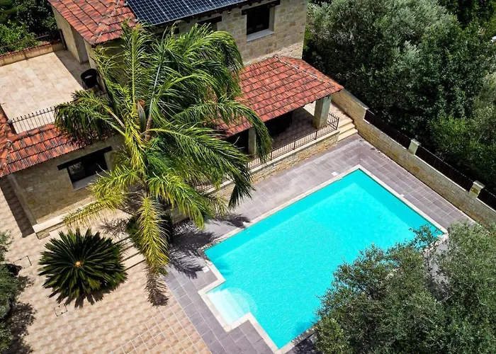 Valencia Grove Miliou