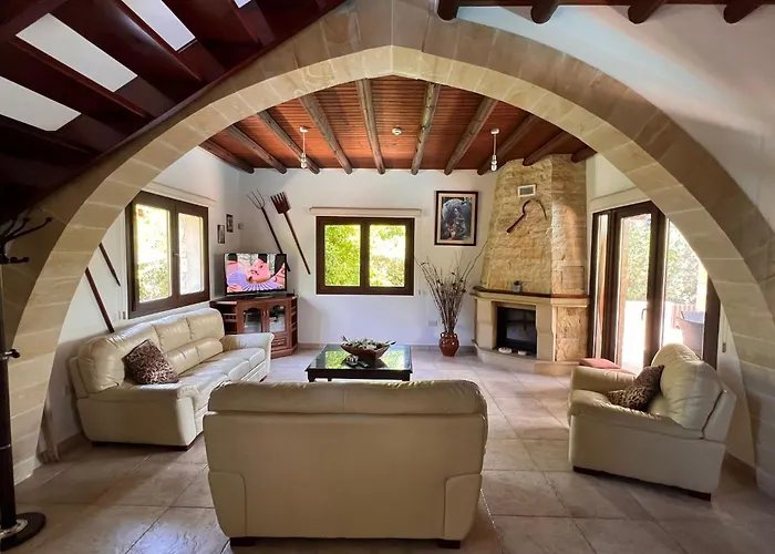 Villa Valencia Grove *