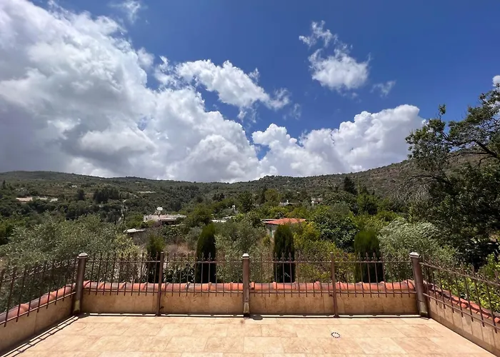 Villa Valencia Grove *