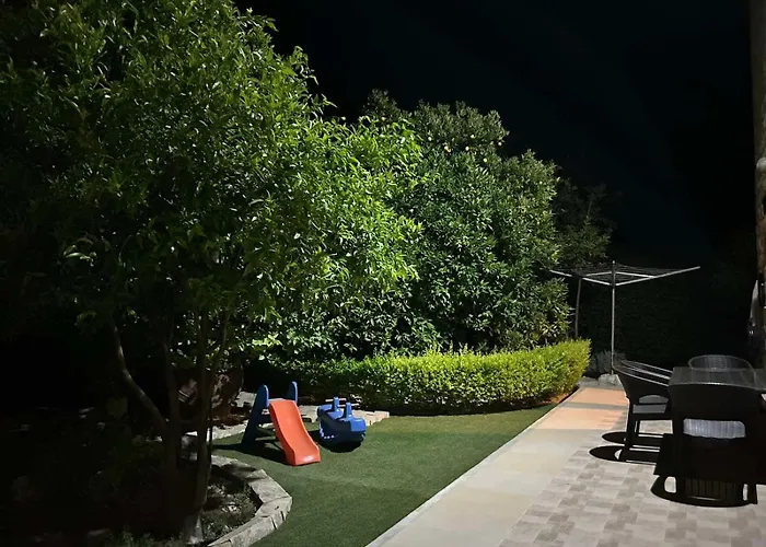 Valencia Grove Vila Miliou