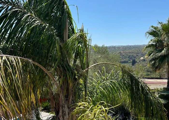 Valencia Grove Villa *