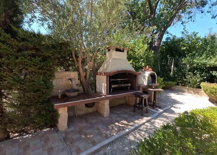 Valencia Grove Villa Miliou