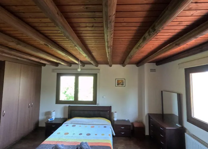 Valencia Grove Vila *