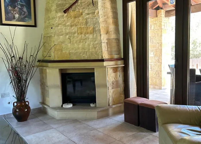 Valencia Grove * Miliou