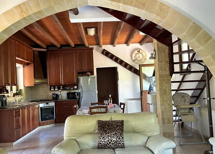 Valencia Grove Villa *