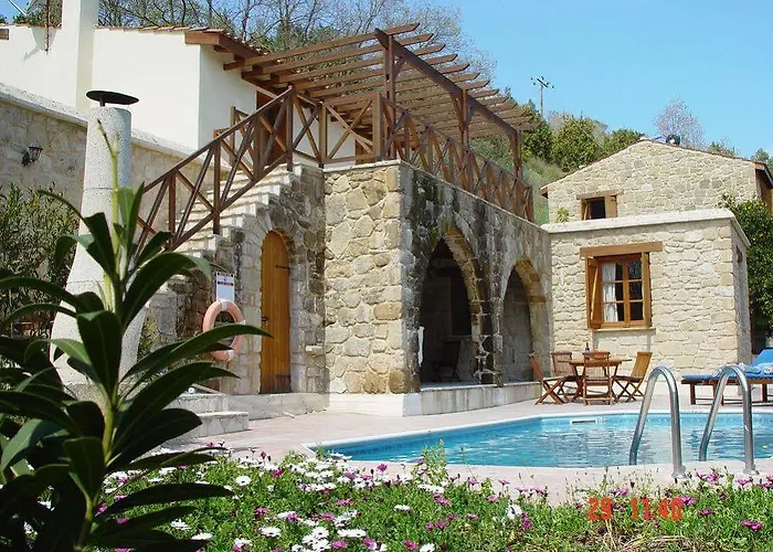 Valencia Grove Villa *